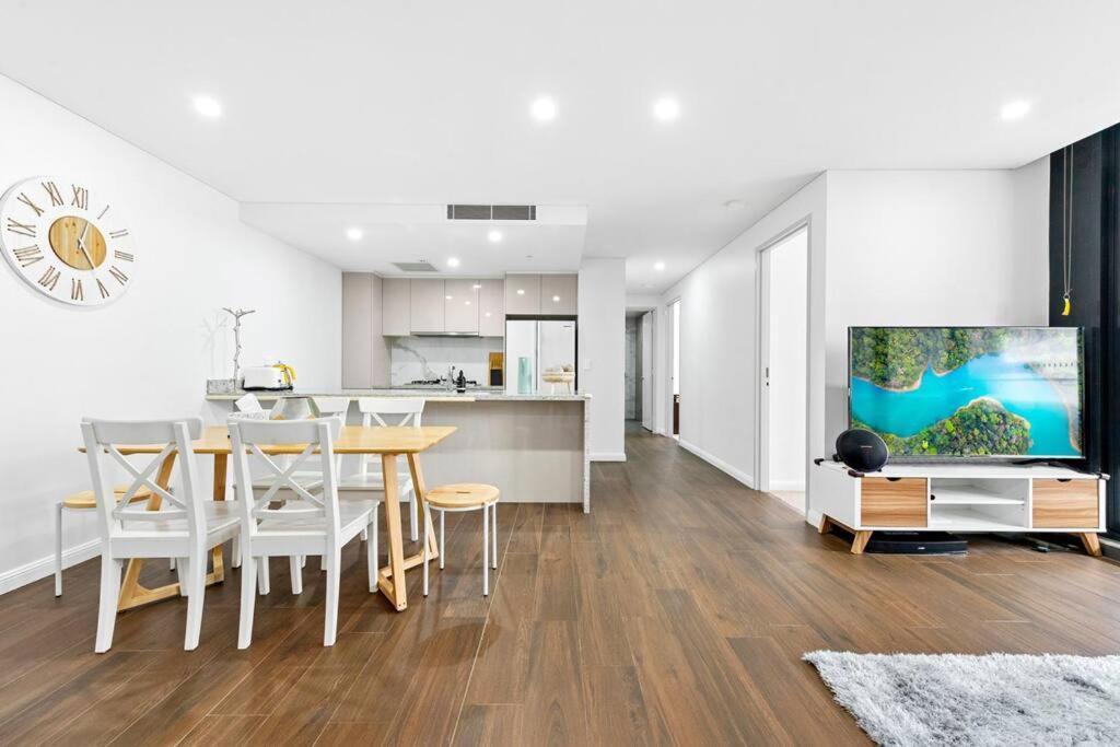 Four Bedroom Apartment With Facilities In Olympic Park Sydney Eksteriør bilde